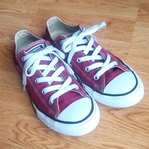 Maroon Converse Size 2